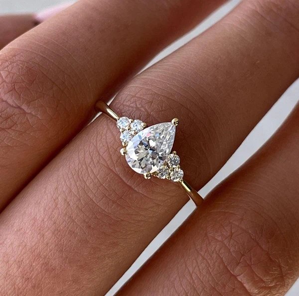 How Pear Shaped Lab Grown Diamond Rings Offer Lasting Beauty