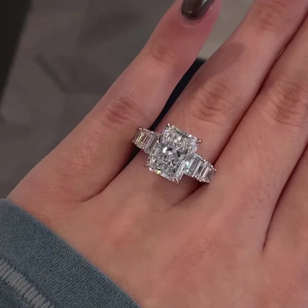 How to Choose the Right Old Mine Cut Lab Diamond Ring