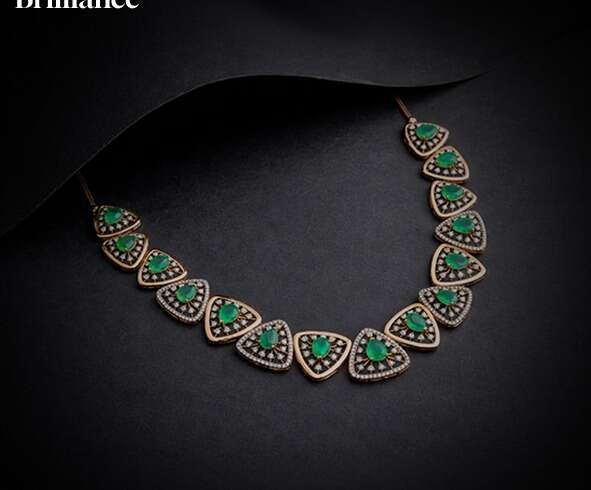 How to Choose Premium Gold Jewellery in the UAE