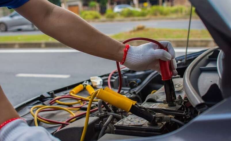 What Drivers Should Know Before Calling for Help